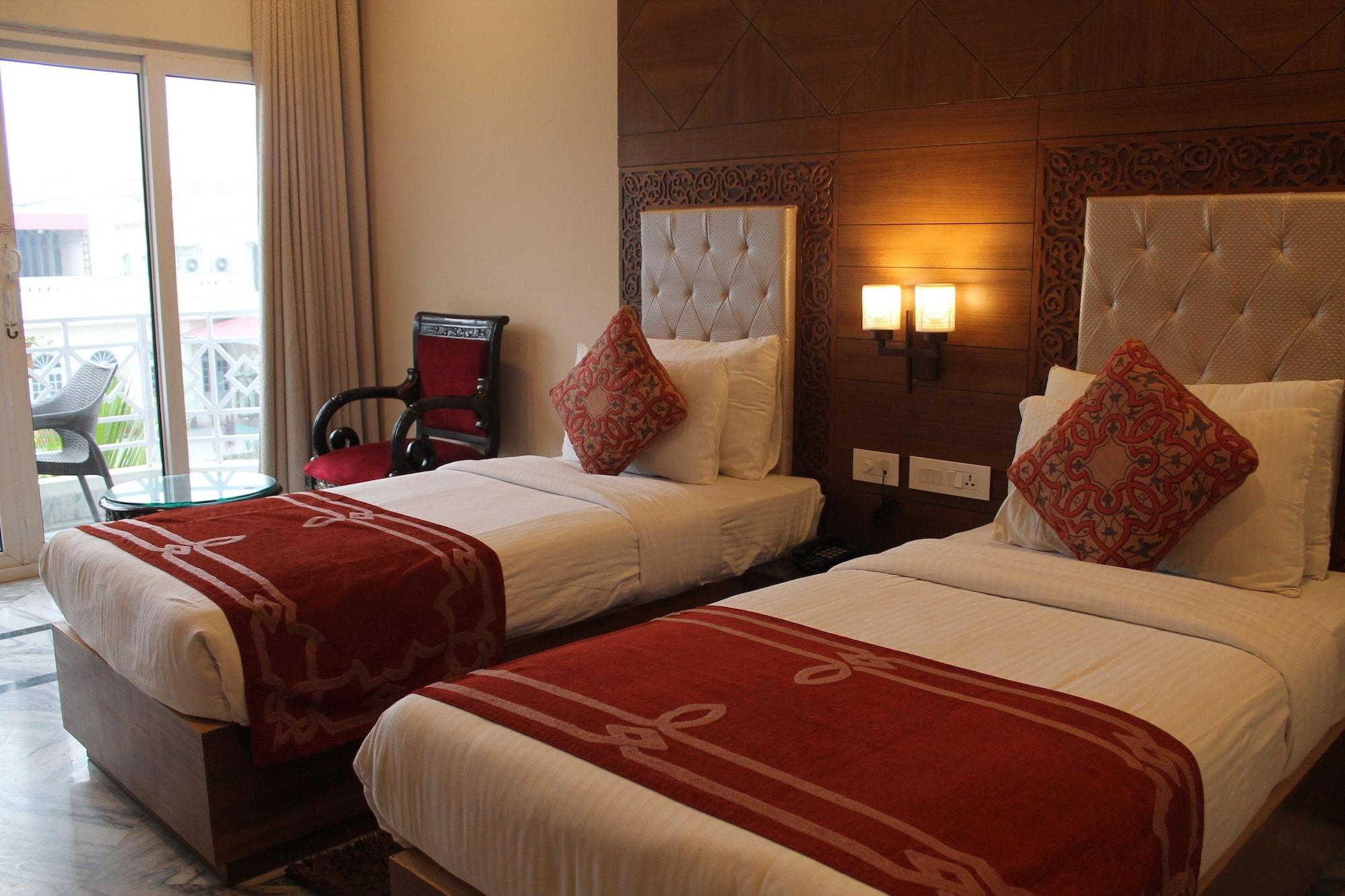 Hotel Surya, Kaiser Palace Varanasi Esterno foto
